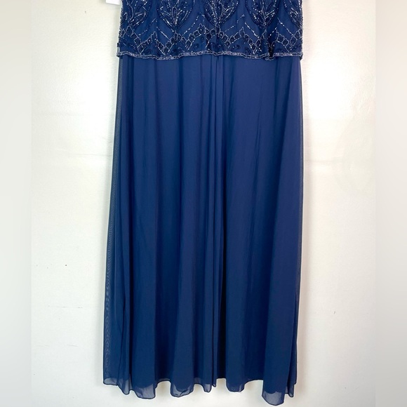 Pisarro Nights Beaded Navy Blue Gown Mesh Short sleeve. Size 12 - Picture 6 of 10